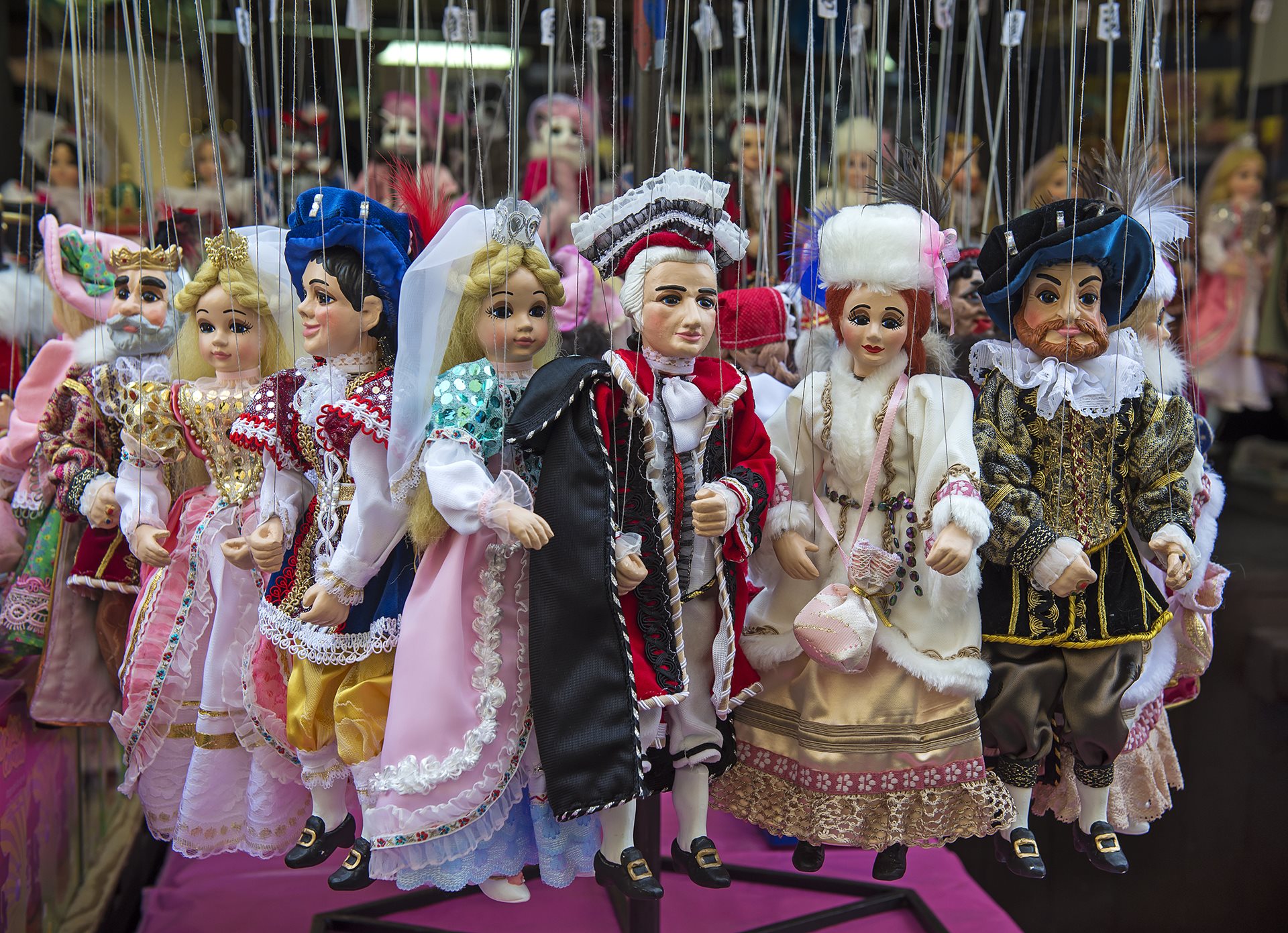 チェコ伝統の人形作りをご存知ですか？ · #VisitCzechia