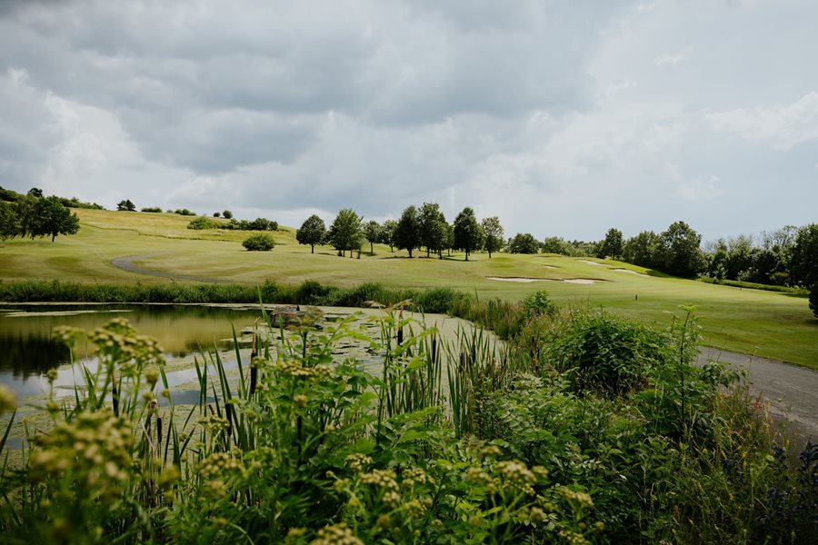 Golfresort Karlstejn in Centraal-Bohemen ©Anna Macáková Golfen in Centraal-Bohemen bij Karlstejn