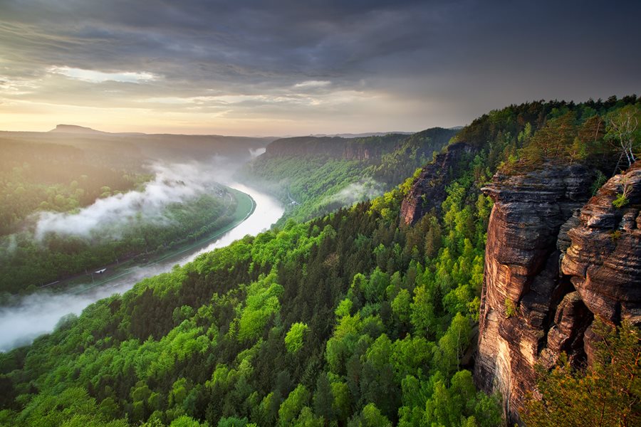 Elbe kloof vanaf Belveder uitkijktpunt ©M. Rak Elbe kloof vanaf het Belveder uitkijkpunt