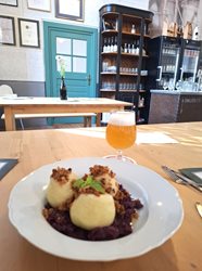 Tsjechische maaltijd in Lobec brouwerij