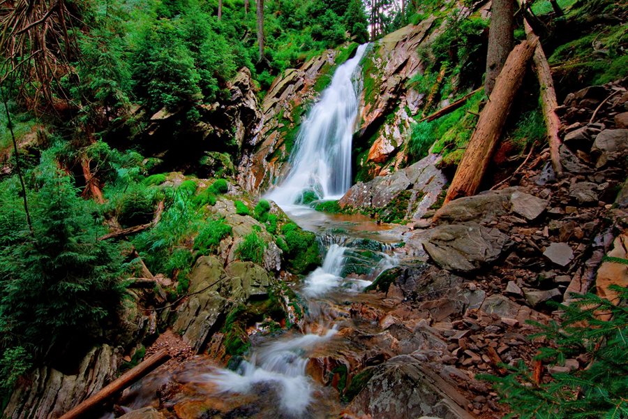 De waterval Bíla strž in het Boheemse Woud ©Plzensky kraj De Bila strz waterval in het Boheemse Woud