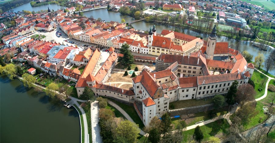 Telc en haar kasteel in Bohemen