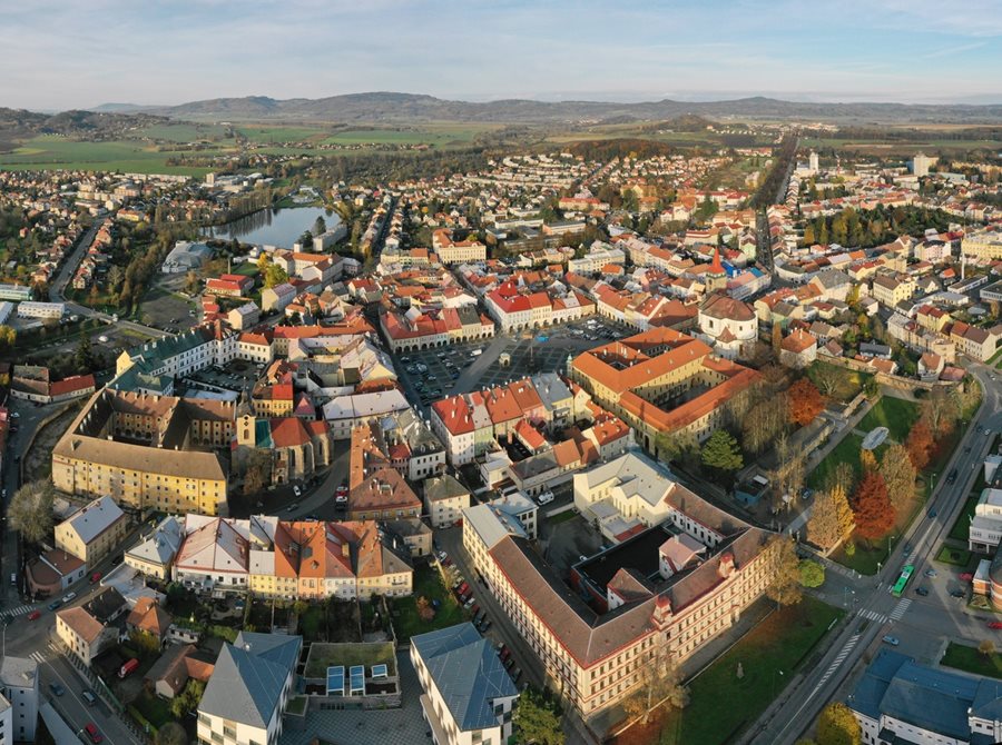 De Tsjechische stad Jicin nabij Boheems Paradijs