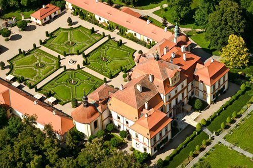 Jemniste chateau in Centraal-Bohemen