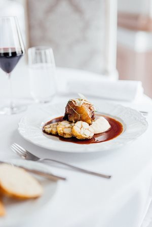 Diner in Grandrestaurant in hotel Pupp ©Jan Malý Diner in Grandrestaurant in Pupp