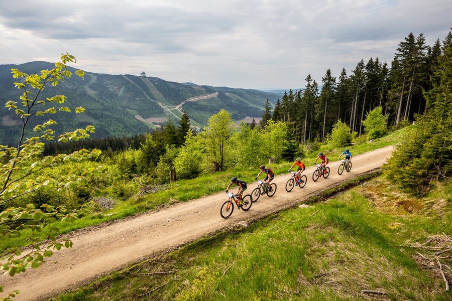 Een brede keuze aan fietsroutes in Dolní Morava ©Dolní Morava Horský Resort fietsen in Dolní Morava