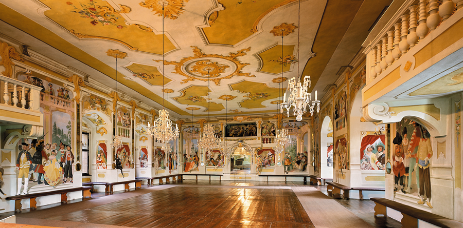 De maskarde zaal in het kasteel van Cesky krumlov
