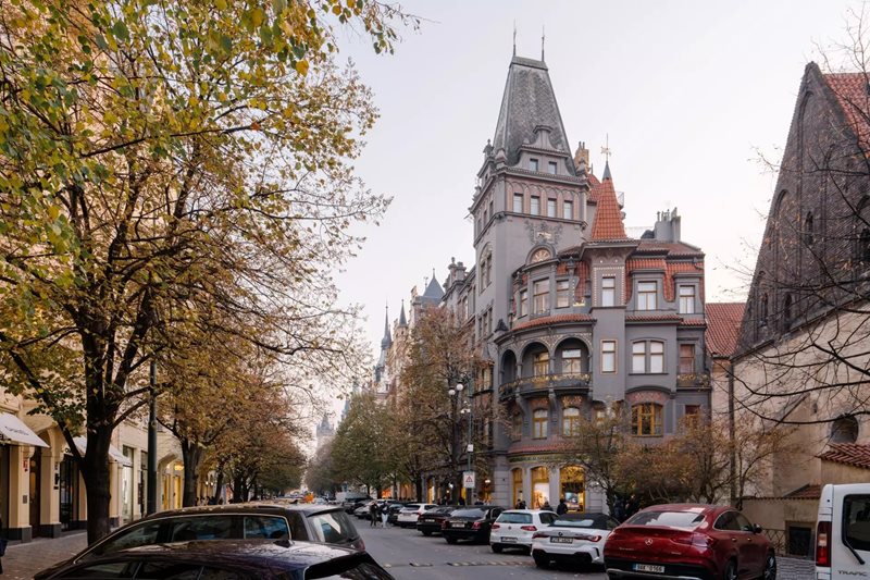 Pařížská street Prague www.kudyznudy.cz Pařížská street Prague www.kudyznudy.cz