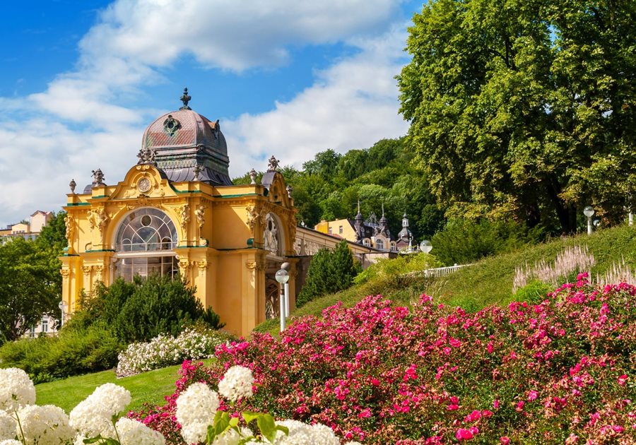 De colonnade van Mariánské Lázně Het centrum van Marianske Lazne