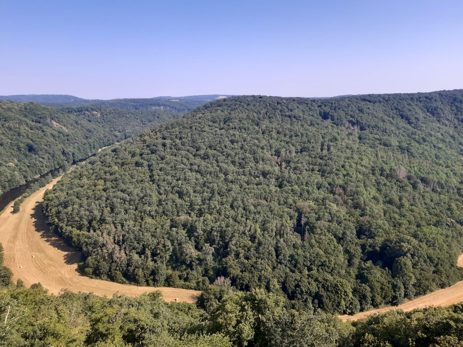 Thayatal natuurgebied met de rivier Thaya in Oostenrijk