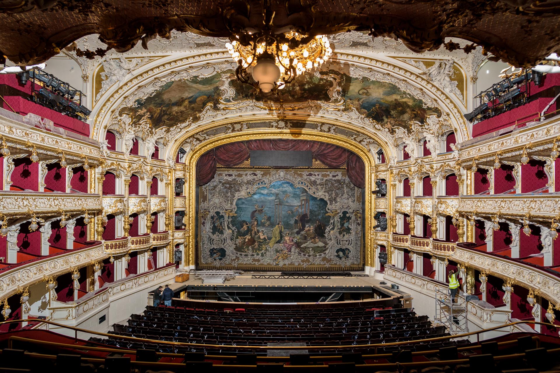 プラハ国立歌劇場（Státní opera Praha） · #VisitCzechia