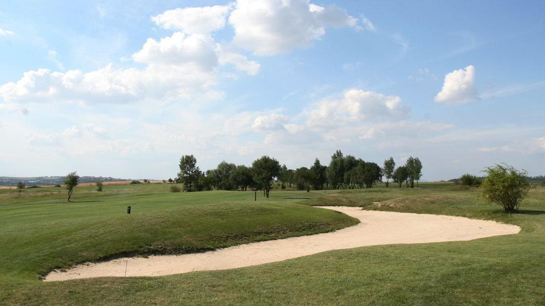 Golf Resort Paradise Benátky n. Jizerou | VisitCzechia