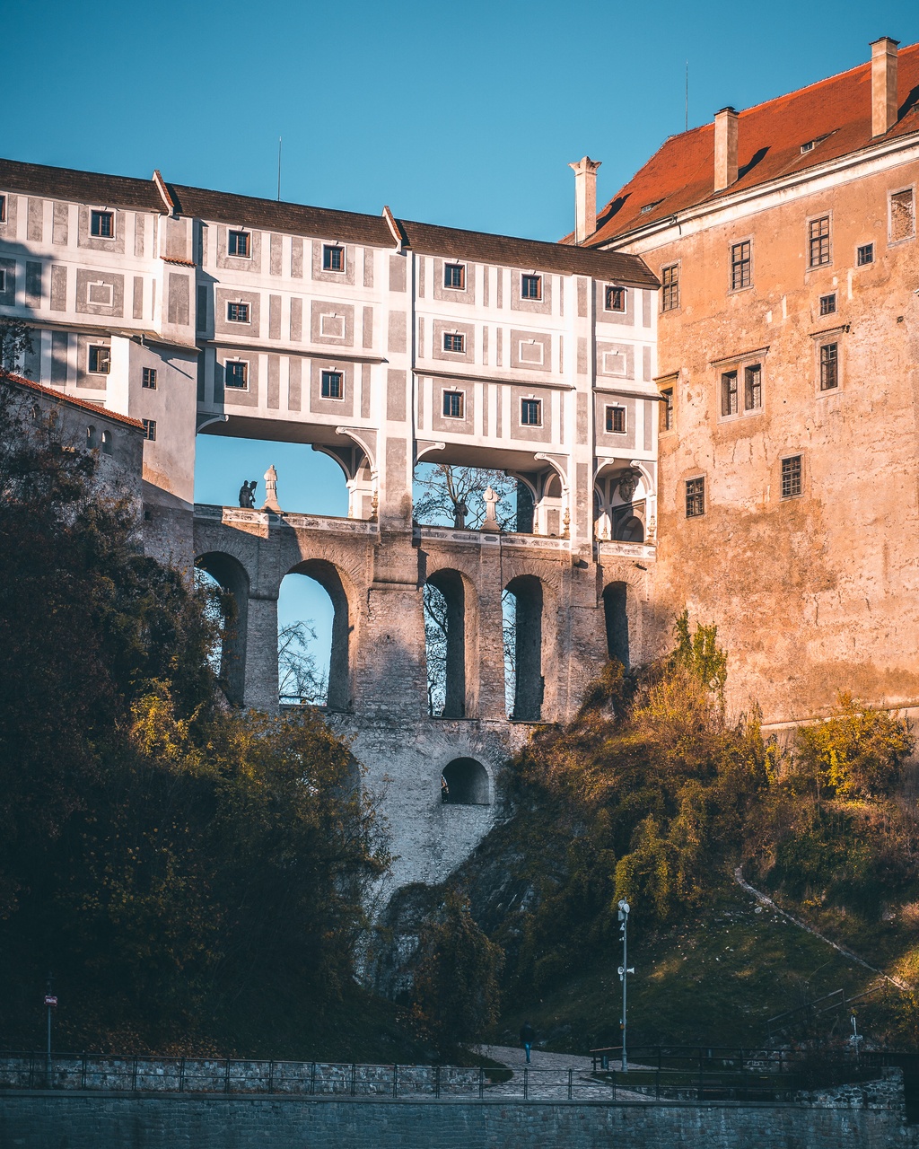 De mantelbrug in Cesky Krumlov