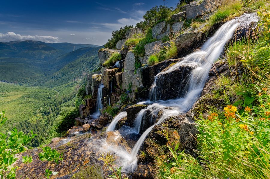 Geweldig uitzicht over het Reuzengebergte ©Shutterstock De Pancava waterval in het Reuzengebergte