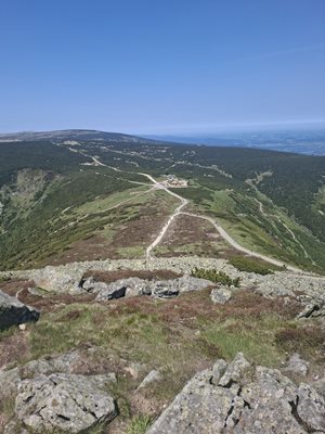 Uitzicht op Polen en Tsjechi&#xEB; en brouwerij Lucni Bouda