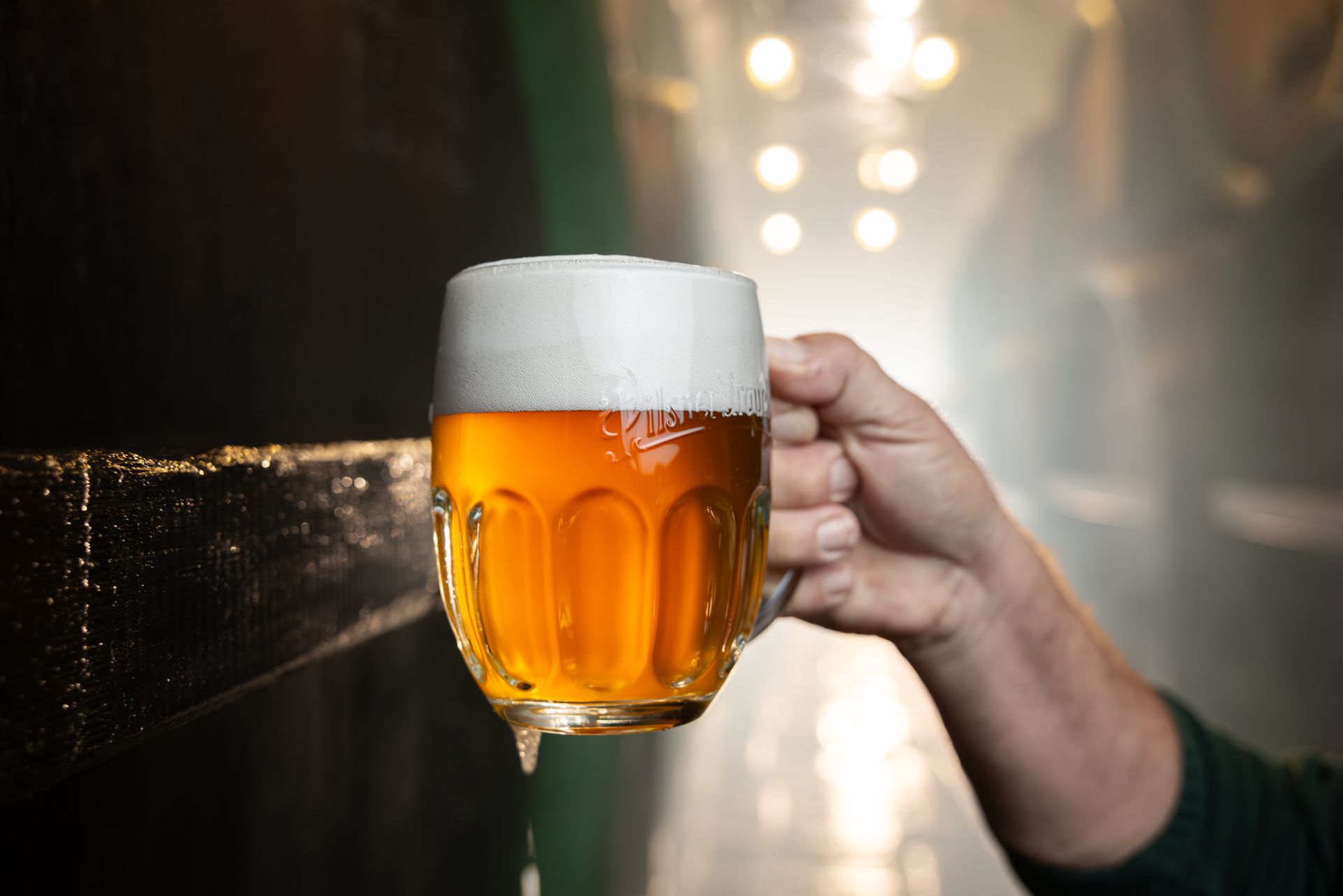 Bier proeven in de brouwerij van Pilsner Urquell ©Oldrich Hrb pilsner bier uit Tsjechië in Pilsen