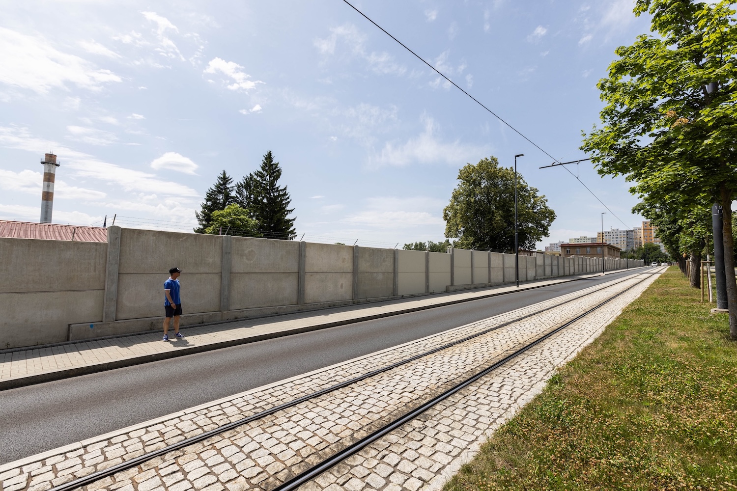 Mauer in der Vlastina-Straße - wird zum drittgrößten Mural Europas