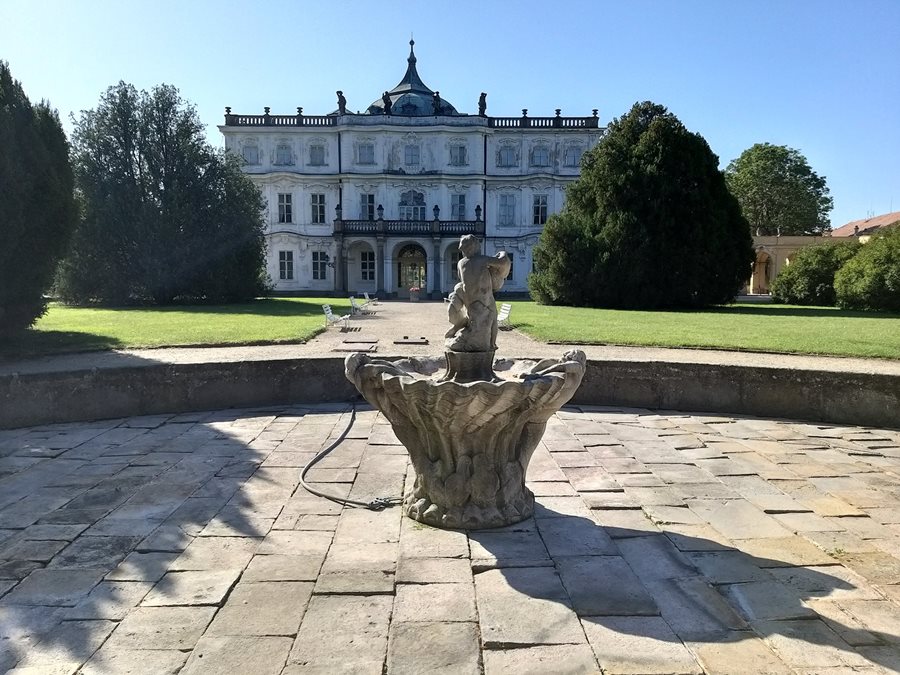 Ploskovice chateau in Noord-Bohemen