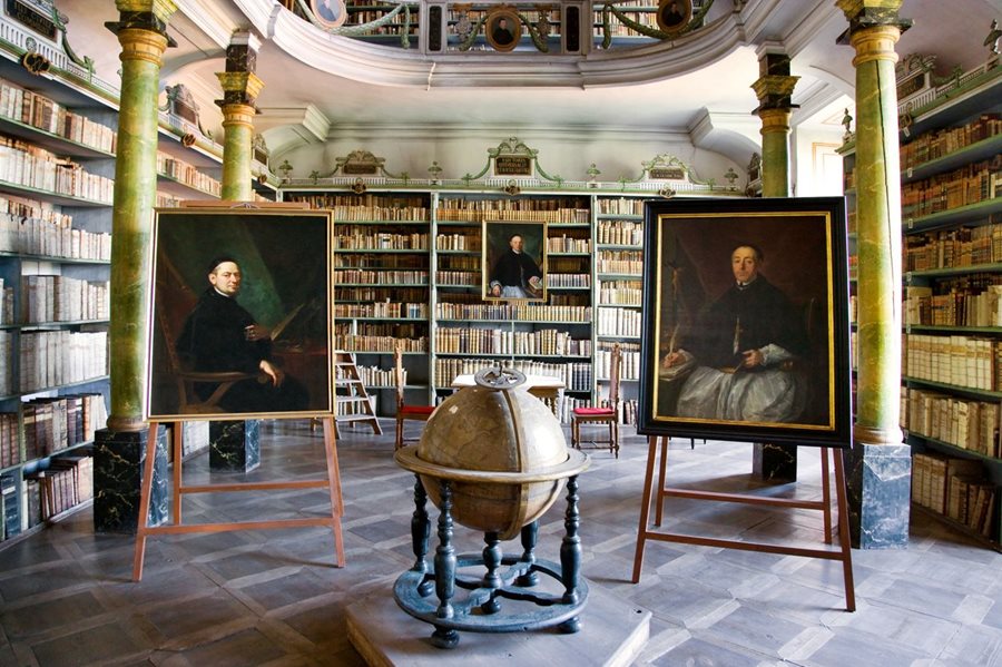 De bibliotheek van Broumov met wel 17.000 boeken De bibliotheek van Broumov met wel 17.000 boeken